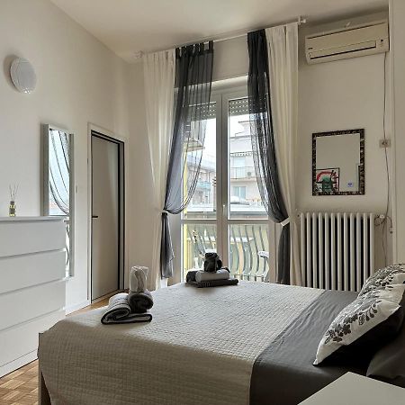 Appartamento Al Mare ريميني المظهر الخارجي الصورة